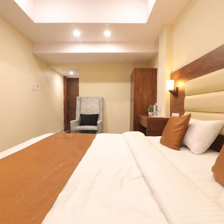 Hotel Blueark Lucknow Esterno foto