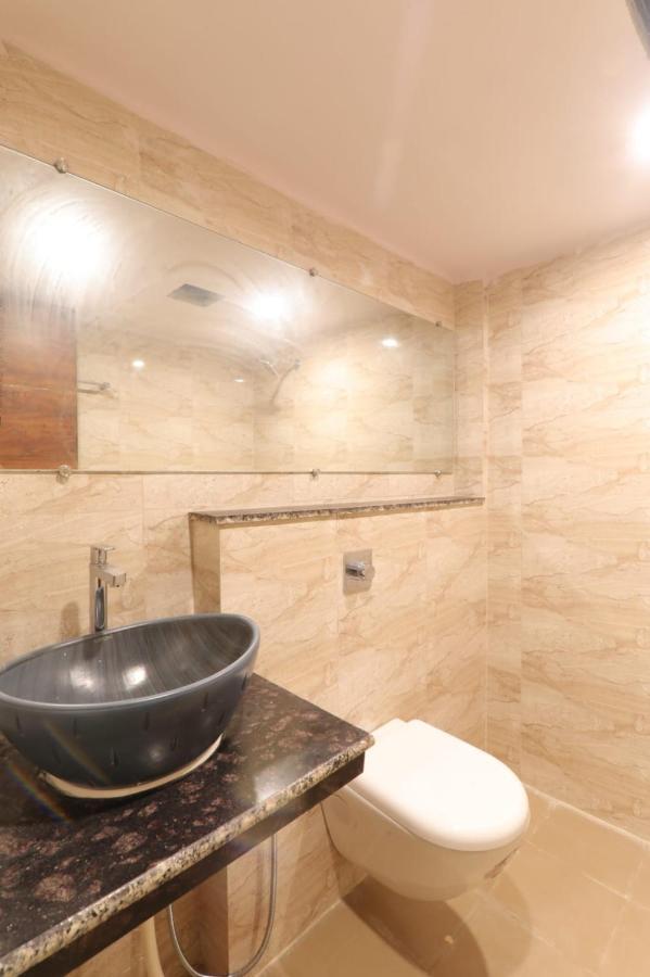 Hotel Blueark Lucknow Esterno foto