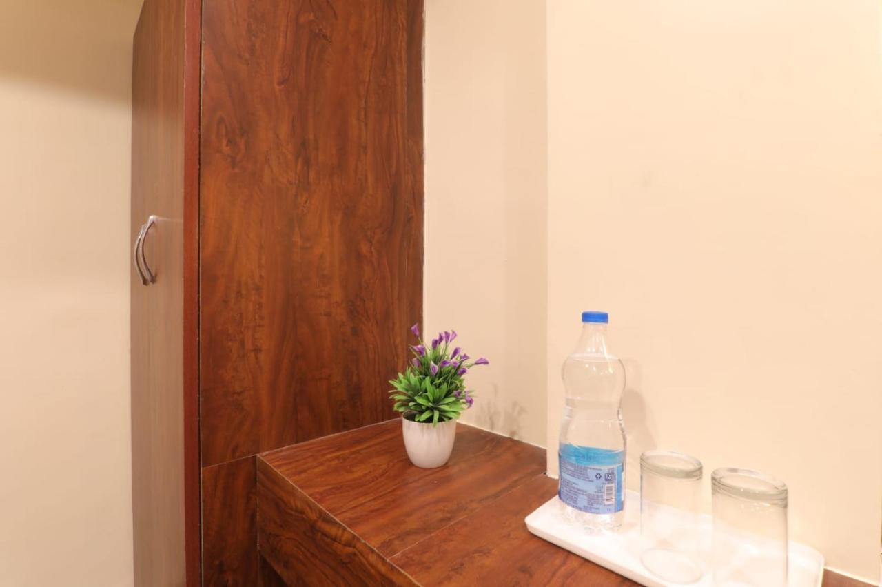 Hotel Blueark Lucknow Esterno foto